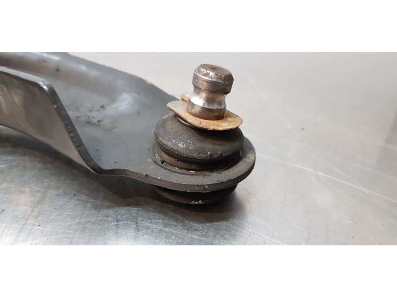 Recambio de brazo suspension inferior delantero derecho para renault captur limited referencia OEM IAM 545045743R  