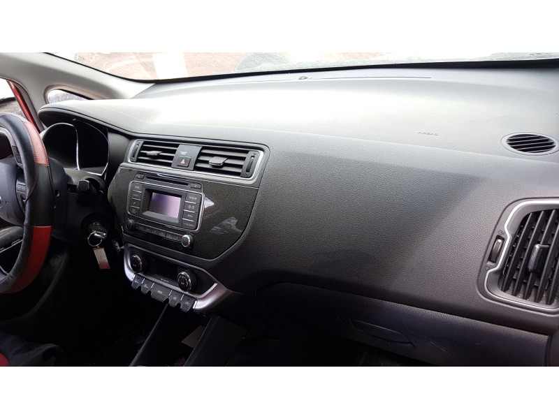 kia rio del año 2015