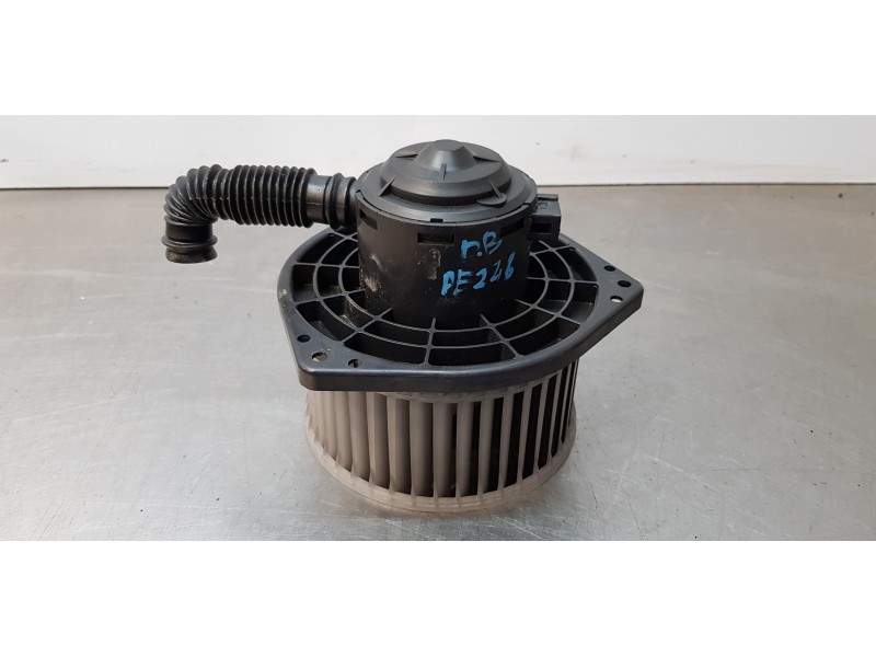 Recambio de motor calefaccion para ssangyong rodius xdi referencia OEM IAM   