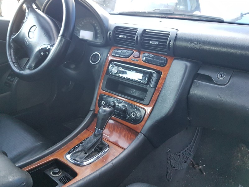 mercedes clase c (w203) berlina del año 2002 mercedes clase c (w203) berlina del año 2002