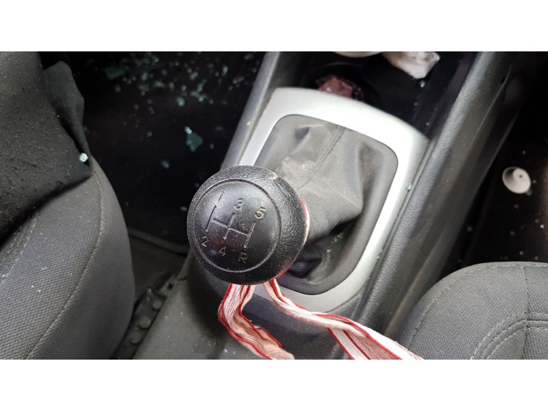 kia rio del año 2015