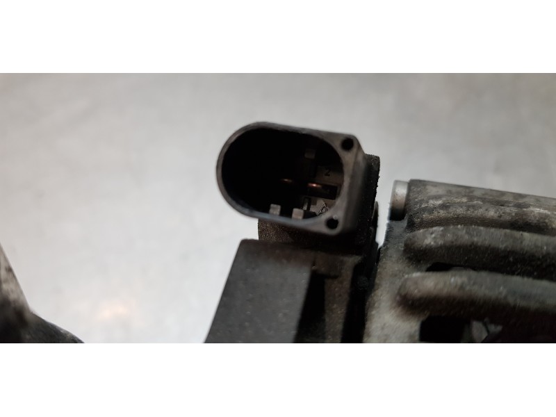 Recambio de alternador para volvo c30 d5 momentum referencia OEM IAM 30773111   Recambio de alternador para volvo c30 d5 momentum referencia OEM IAM 30773111