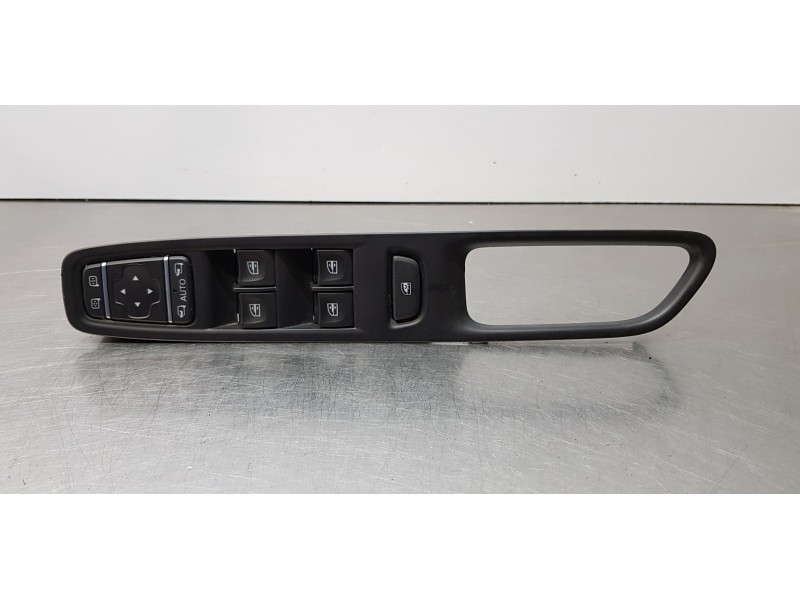 Recambio de mando elevalunas delantero izquierdo para renault captur limited referencia OEM IAM 255702886R   Recambio de mando elevalunas delantero izquierdo para renault captur limited referencia OEM IAM 255702886R