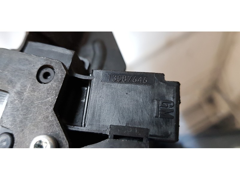 Recambio de cerradura maletero / porton para opel zafira tourer excellence referencia OEM IAM 13587646   Recambio de cerradura maletero / porton para opel zafira tourer excellence referencia OEM IAM 13587646