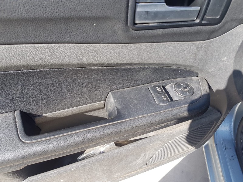 ford focus berlina (cap) del año 2006 ford focus berlina (cap) del año 2006