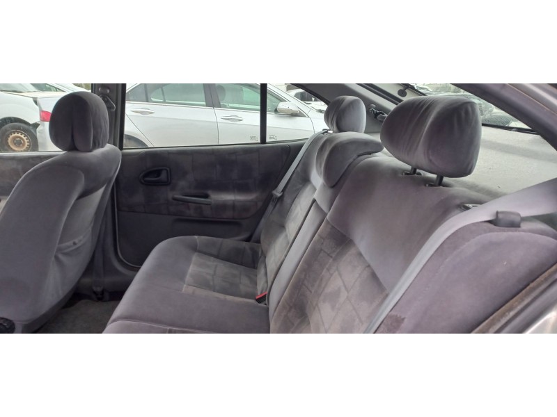 renault megane i fase 2 berlina (ba0) del año 2000 renault megane i fase 2 berlina (ba0) del año 2000