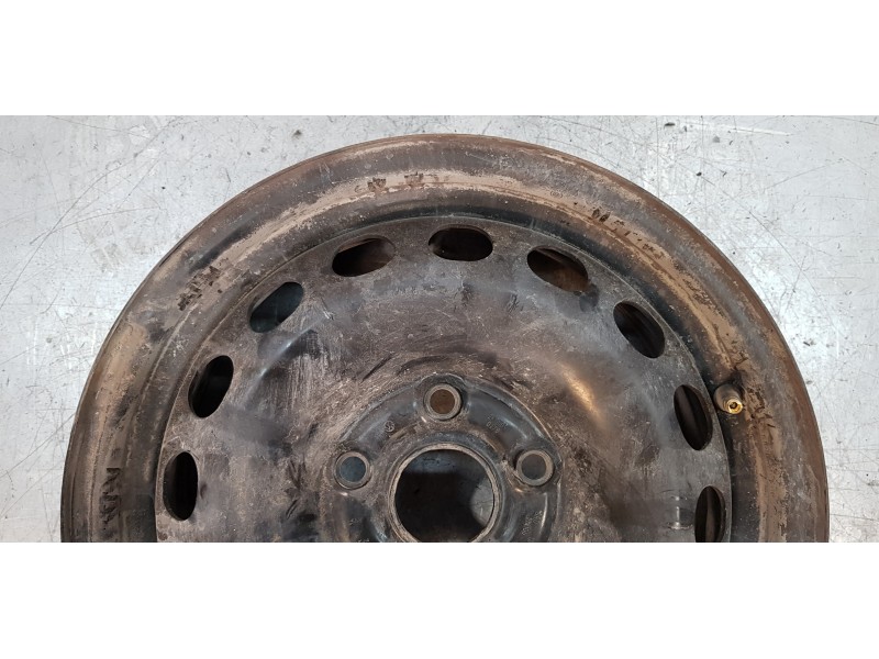 Recambio de llanta para volkswagen caddy furgón/kombi furgón bmt referencia OEM IAM 2K0601027B   Recambio de llanta para volkswagen caddy furgón/kombi furgón bmt referencia OEM IAM 2K0601027B