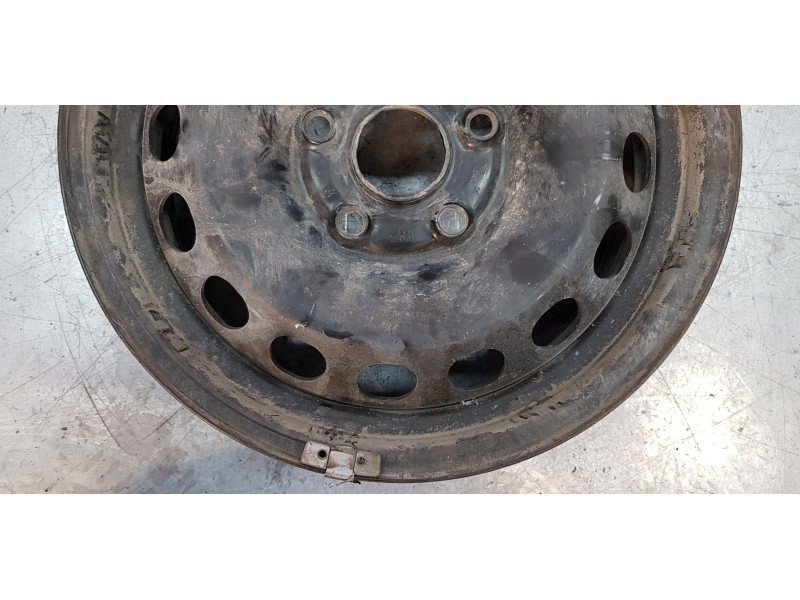 Recambio de llanta para volkswagen caddy furgón/kombi furgón bmt referencia OEM IAM 2K0601027B   Recambio de llanta para volkswagen caddy furgón/kombi furgón bmt referencia OEM IAM 2K0601027B