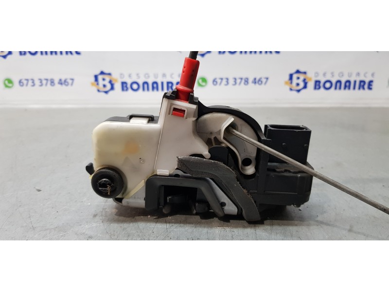 Recambio de cerradura puerta trasera derecha para opel zafira tourer excellence referencia OEM IAM 13579566   Recambio de cerradura puerta trasera derecha para opel zafira tourer excellence referencia OEM IAM 13579566