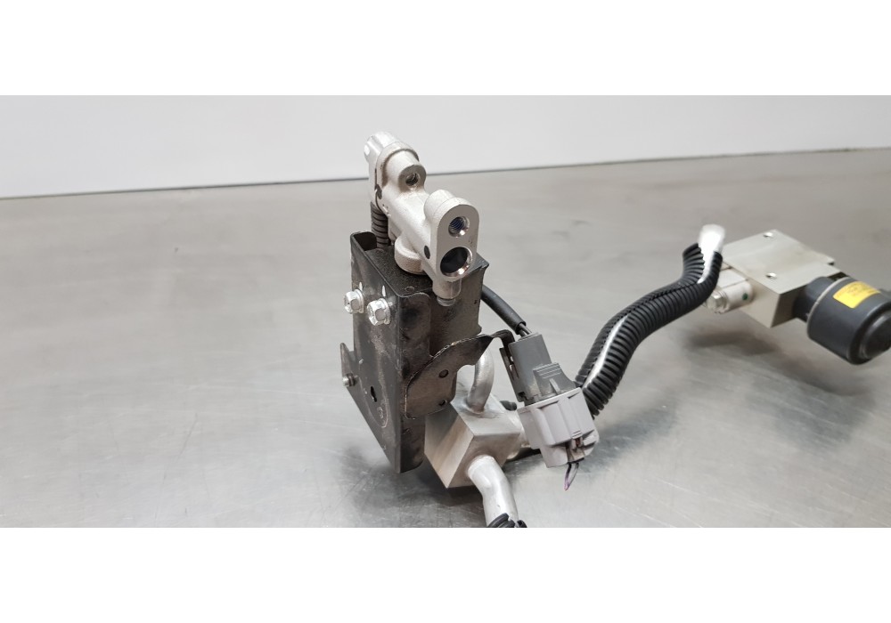 Recambio de tubos aire acondicionado para toyota rav 4 plug-in hybrid advance referencia OEM IAM 8851542120 4475200130 887154236