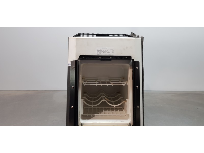 Recambio de no identificado para audi a8 (4e2) 4.2 quattro referencia OEM IAM 4E0088400B  