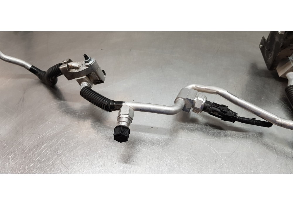 Recambio de tubos aire acondicionado para toyota rav 4 plug-in hybrid advance referencia OEM IAM 8851542120 4475200130 887154236