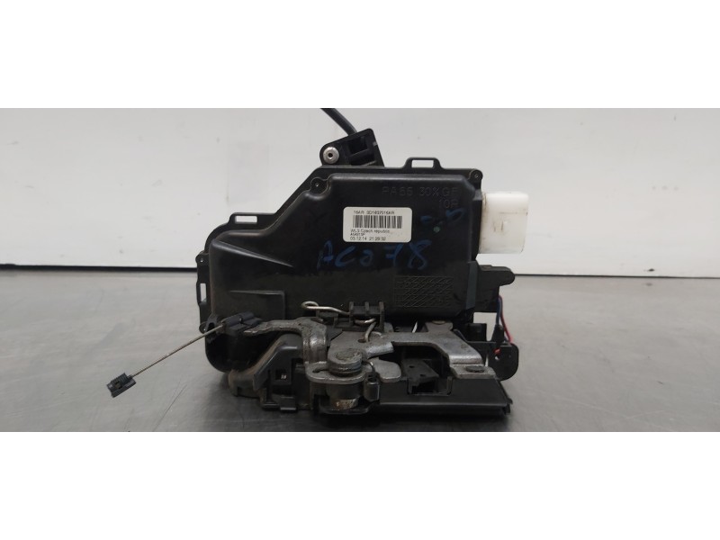 Recambio de cerradura puerta delantera derecha para volkswagen caddy furgón/kombi furgón referencia OEM IAM 3D1837016AR  