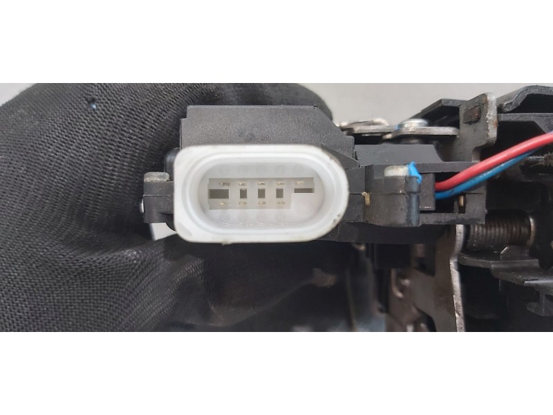 Recambio de cerradura puerta delantera derecha para volkswagen caddy furgón/kombi furgón referencia OEM IAM 3D1837016AR  