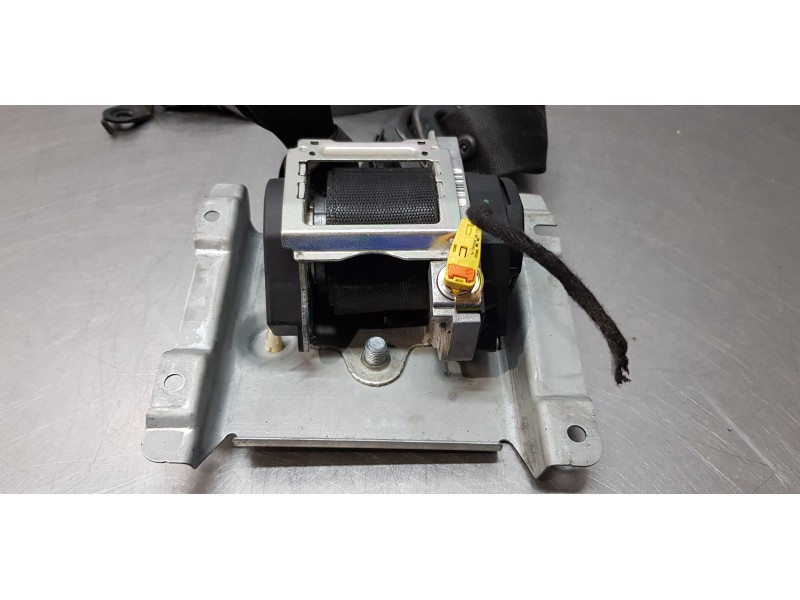 Recambio de cinturon seguridad delantero izquierdo para mercedes clase r (w251) 320 cdi (251.022) referencia OEM IAM A2518600985