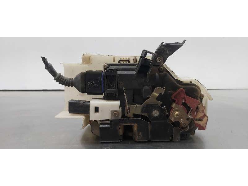 Recambio de cerradura puerta delantera derecha para volkswagen touareg (7la) tdi v10 referencia OEM IAM 3D1837016AD   Recambio de cerradura puerta delantera derecha para volkswagen touareg (7la) tdi v10 referencia OEM IAM 3D1837016AD