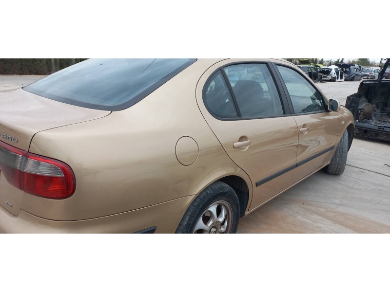 seat toledo (1m2) del año 2001