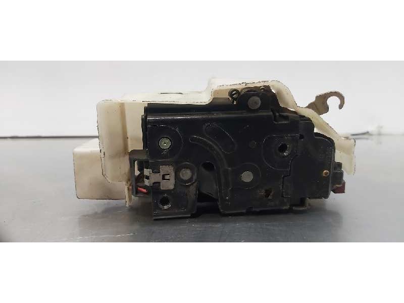 Recambio de cerradura puerta trasera izquierda para volkswagen touareg (7la) tdi v10 referencia OEM IAM 7L0839015B   Recambio de cerradura puerta trasera izquierda para volkswagen touareg (7la) tdi v10 referencia OEM IAM 7L0839015B