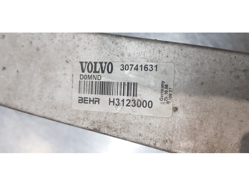 Recambio de intercooler para volvo c30 d5 momentum referencia OEM IAM 30741631  