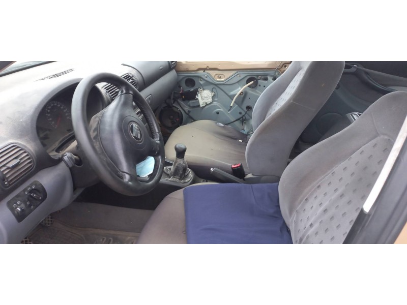 seat toledo (1m2) del año 2001