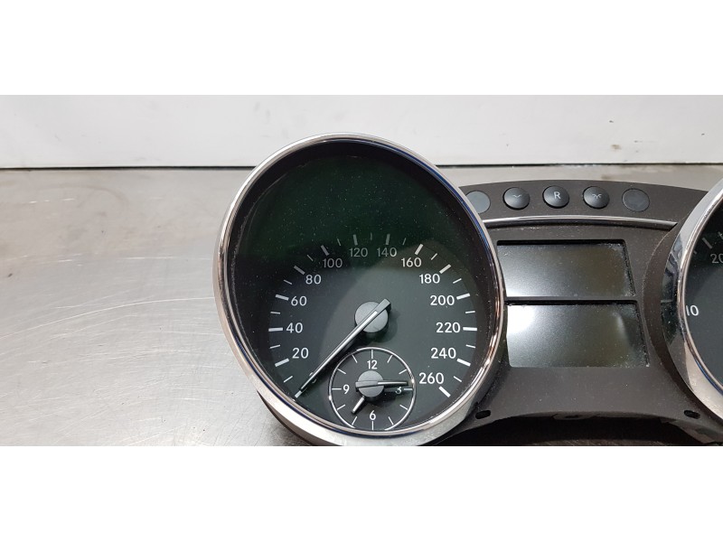 Recambio de cuadro instrumentos para mercedes clase r (w251) 320 cdi (251.022) referencia OEM IAM A2515409847  