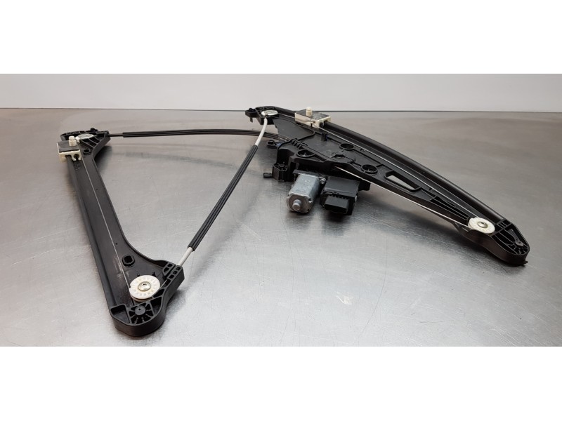 Recambio de elevalunas delantero derecho para peugeot 3008 active referencia OEM IAM 9830389280  