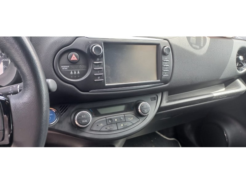 toyota yaris del año 2017