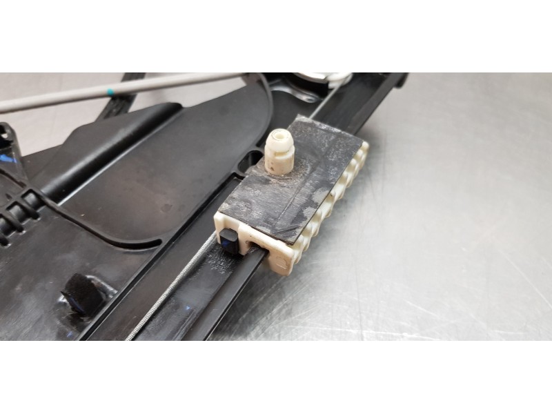 Recambio de elevalunas delantero derecho para peugeot 3008 active referencia OEM IAM 9830389280  