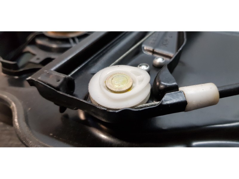 Recambio de elevalunas delantero izquierdo para mercedes clase r (w251) 320 cdi (251.022) referencia OEM IAM A2518200742  