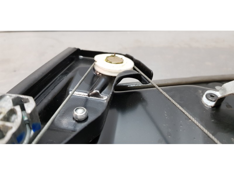 Recambio de elevalunas delantero izquierdo para mercedes clase r (w251) 320 cdi (251.022) referencia OEM IAM A2518200742  