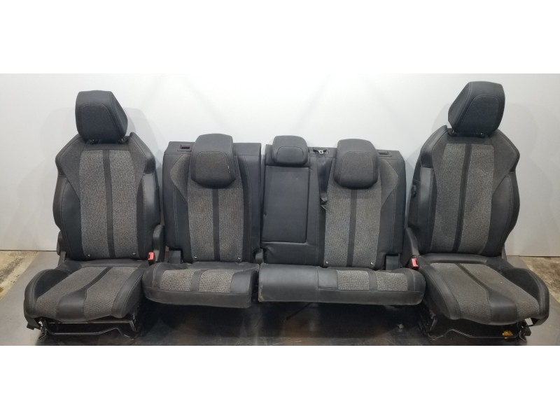 Recambio de juego asientos completo para peugeot 3008 allure referencia OEM IAM 1622708380 1616753480 1622708080