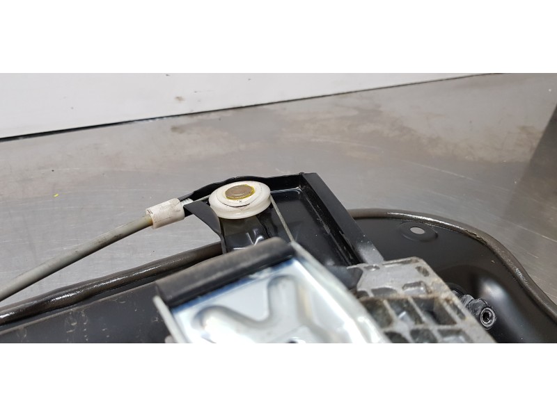 Recambio de elevalunas delantero izquierdo para mercedes clase r (w251) 320 cdi (251.022) referencia OEM IAM A2518200742  