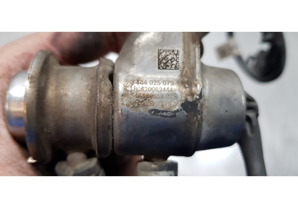 Recambio de inyector para volkswagen crafter kasten (sy) furgón 35 bl ta fwd referencia OEM IAM 2N0131113C 0444025079 