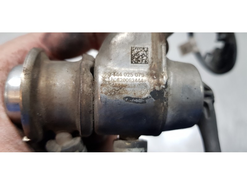 Recambio de inyector para volkswagen crafter kasten (sy) furgón 35 bl ta fwd referencia OEM IAM 2N0131113C 0444025079 