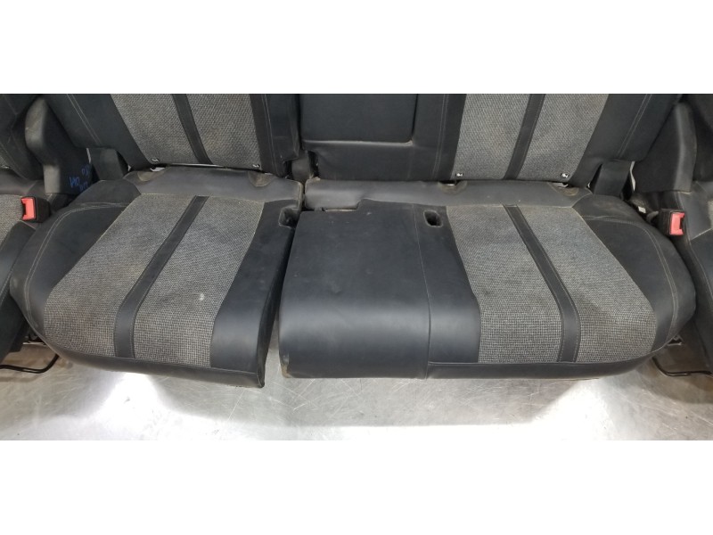 Recambio de juego asientos completo para peugeot 3008 allure referencia OEM IAM 1622708380 1616753480 1622708080