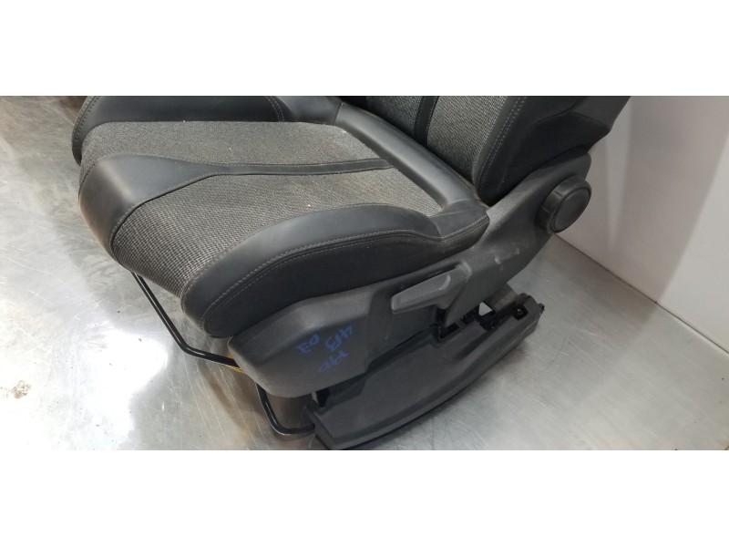 Recambio de juego asientos completo para peugeot 3008 allure referencia OEM IAM 1622708380 1616753480 1622708080