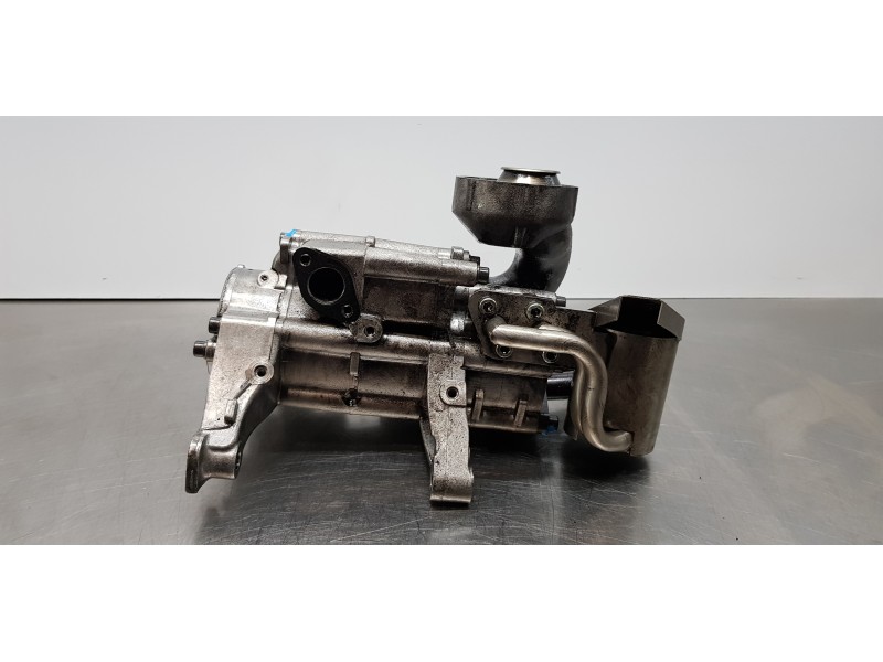Recambio de bomba aceite para volkswagen touareg (7la) tdi v10 referencia OEM IAM 038115105C 07Z115187A  Recambio de bomba aceite para volkswagen touareg (7la) tdi v10 referencia OEM IAM 038115105C 07Z115187A