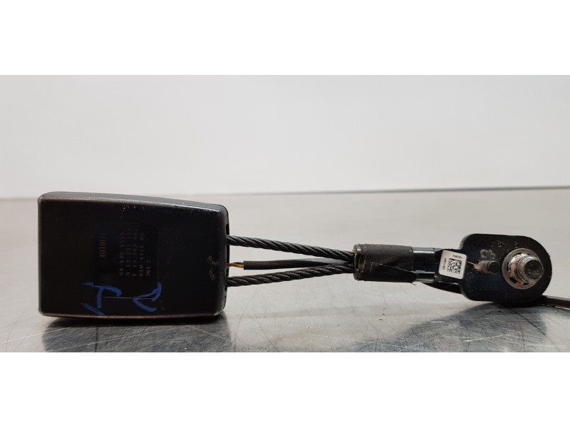 Recambio de enganche del cinturon delantero izq para chevrolet cruze lt referencia OEM IAM 13283064   Recambio de enganche del cinturon delantero izq para chevrolet cruze lt referencia OEM IAM 13283064