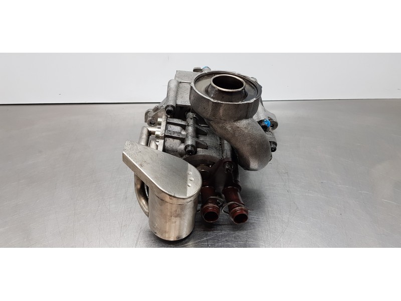 Recambio de bomba aceite para volkswagen touareg (7la) tdi v10 referencia OEM IAM 038115105C 07Z115187A  Recambio de bomba aceite para volkswagen touareg (7la) tdi v10 referencia OEM IAM 038115105C 07Z115187A