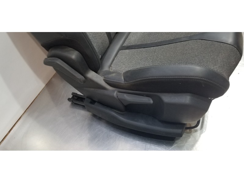 Recambio de juego asientos completo para peugeot 3008 allure referencia OEM IAM 1622708380 1616753480 1622708080
