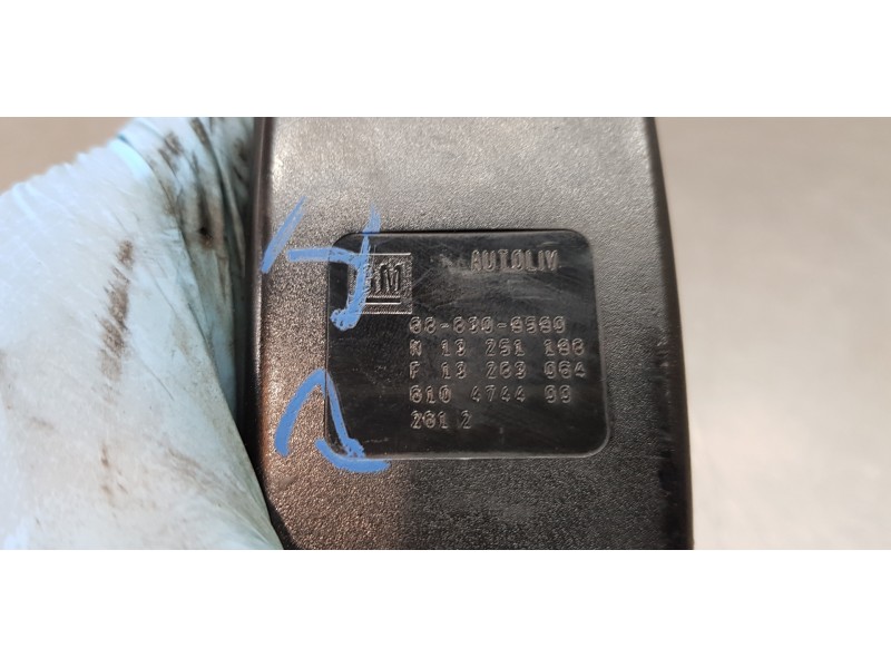 Recambio de enganche del cinturon delantero izq para chevrolet cruze lt referencia OEM IAM 13283064   Recambio de enganche del cinturon delantero izq para chevrolet cruze lt referencia OEM IAM 13283064
