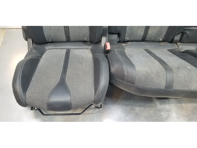 Recambio de juego asientos completo para peugeot 3008 allure referencia OEM IAM 1622708380 1616753480 1622708080