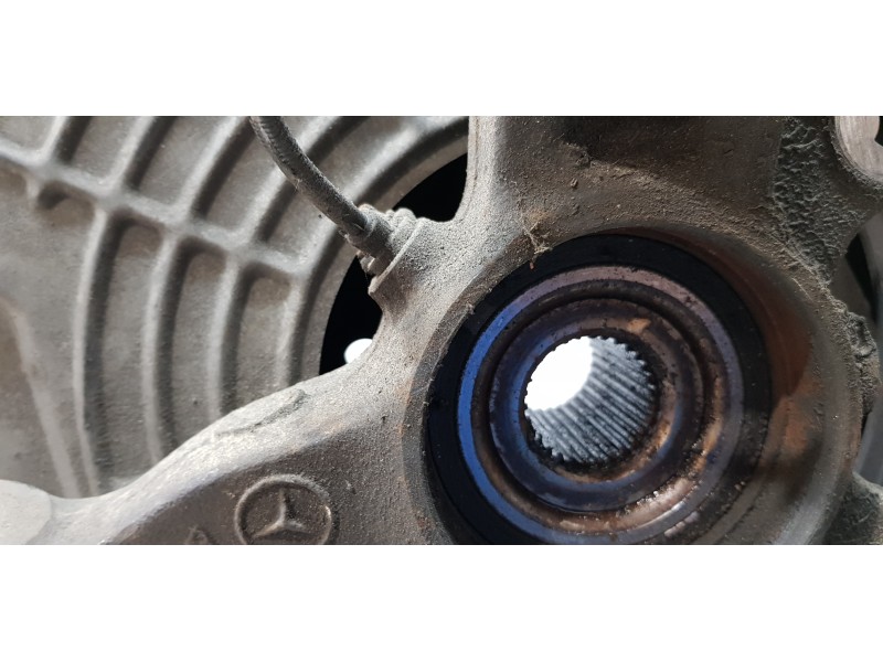 Recambio de mangueta delantera derecha para mercedes clase r (w251) 320 cdi (251.022) referencia OEM IAM A2513301420  