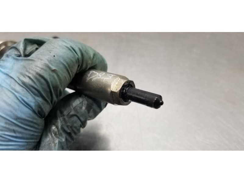 Recambio de inyector para chevrolet cruze lt referencia OEM IAM 55567729  