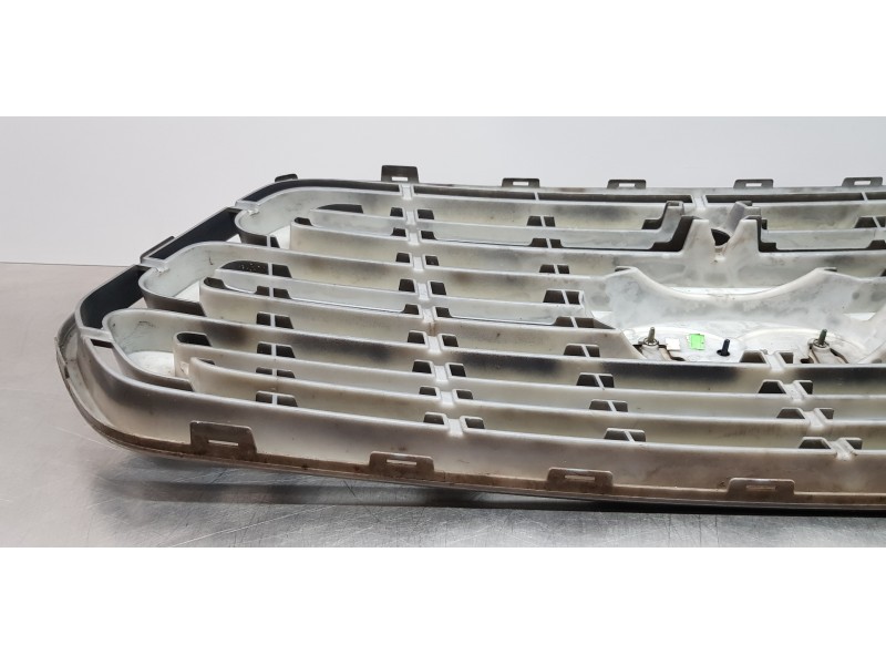 Recambio de rejilla delantera para ford transit kastenwagen (ttg) 350 l2 referencia OEM IAM 1906368 BK3117B968CC5FNV 