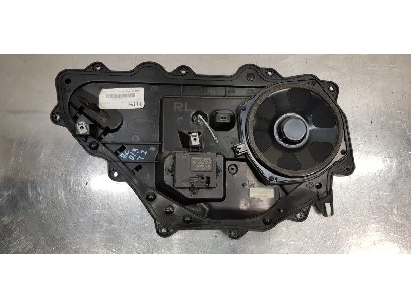 Recambio de moldura para land rover range rover vogue referencia OEM IAM LR034293  