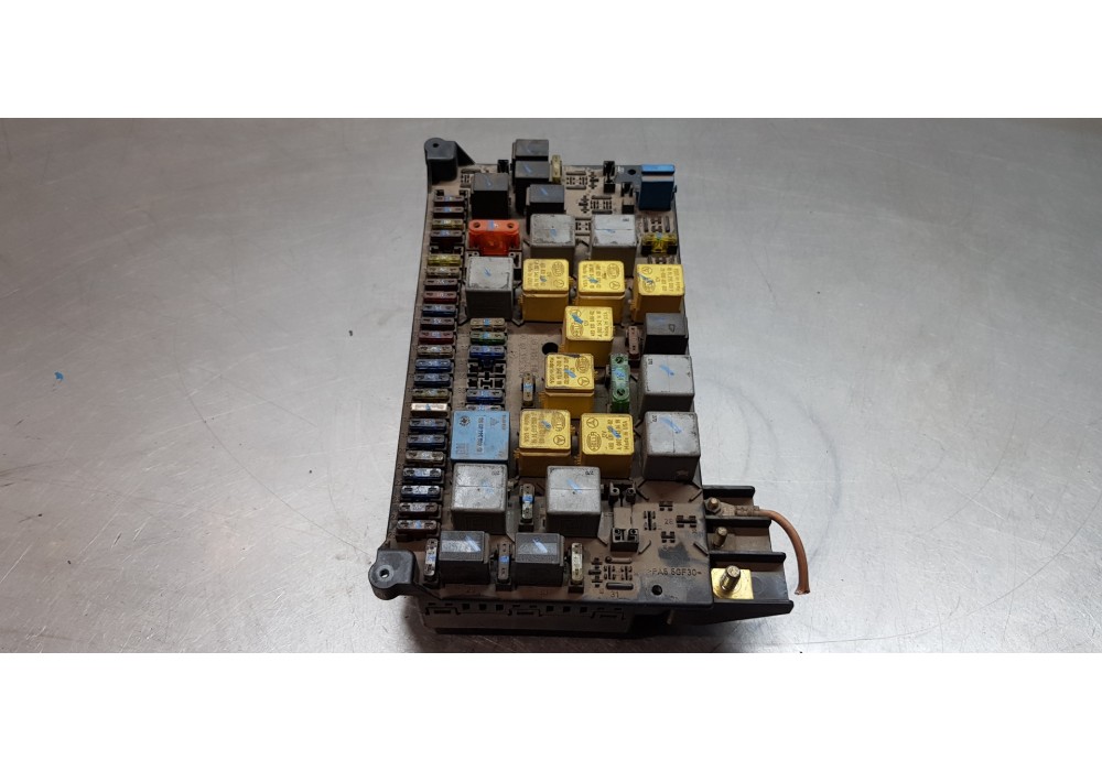 Recambio de caja reles / fusibles para mercedes clase m (w163) 270 cdi (163.113) referencia OEM IAM 1635450205  