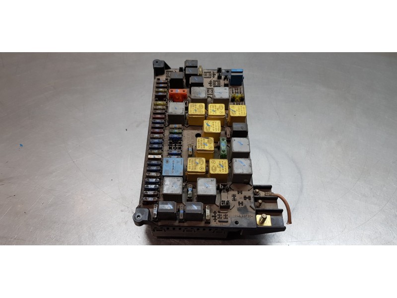 Recambio de caja reles / fusibles para mercedes clase m (w163) 270 cdi (163.113) referencia OEM IAM 1635450205  