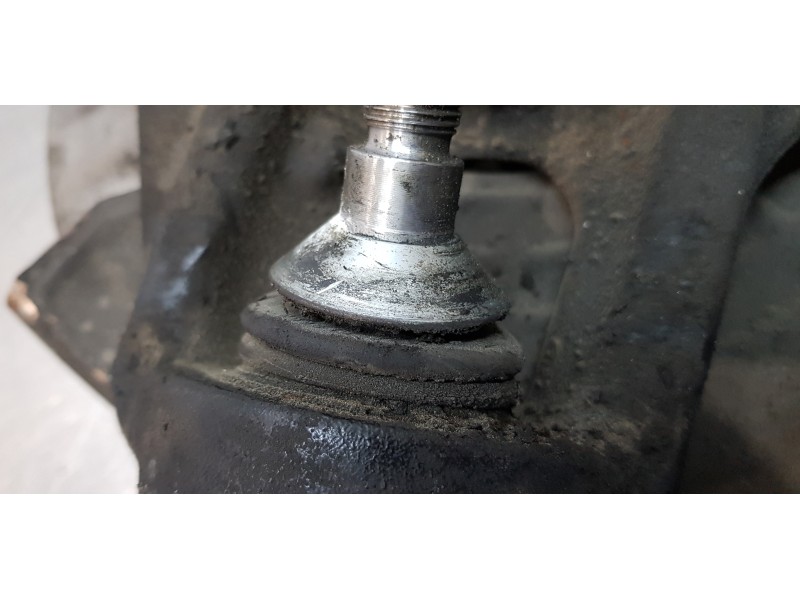 Recambio de mangueta delantera izquierda para mercedes clase r (w251) 320 cdi (251.022) referencia OEM IAM A2513301320  