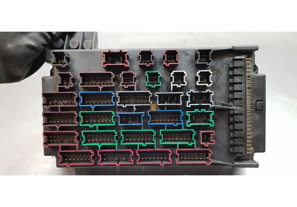 Recambio de caja reles / fusibles para mercedes clase m (w163) 270 cdi (163.113) referencia OEM IAM 1635450205  